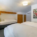 Neva S Saalbach-Hinterglemm